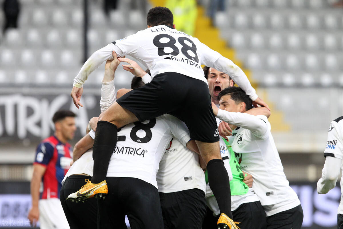 爱游戏体育- 德罗巴在德国队比赛中绝杀,逆转引发热议的球员 