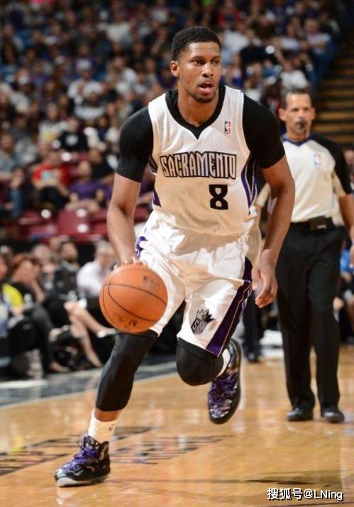 爱游戏-JackeyLove新星战术调整表现惊艳，老鹰未来可期！的简单介绍